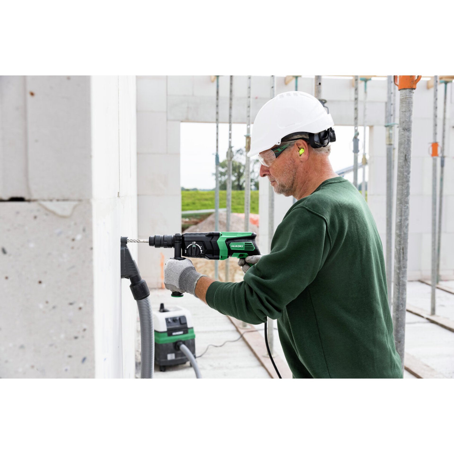 Person, Arbeiter, Elektrische Bohrmaschine, Werkzeug, Helm