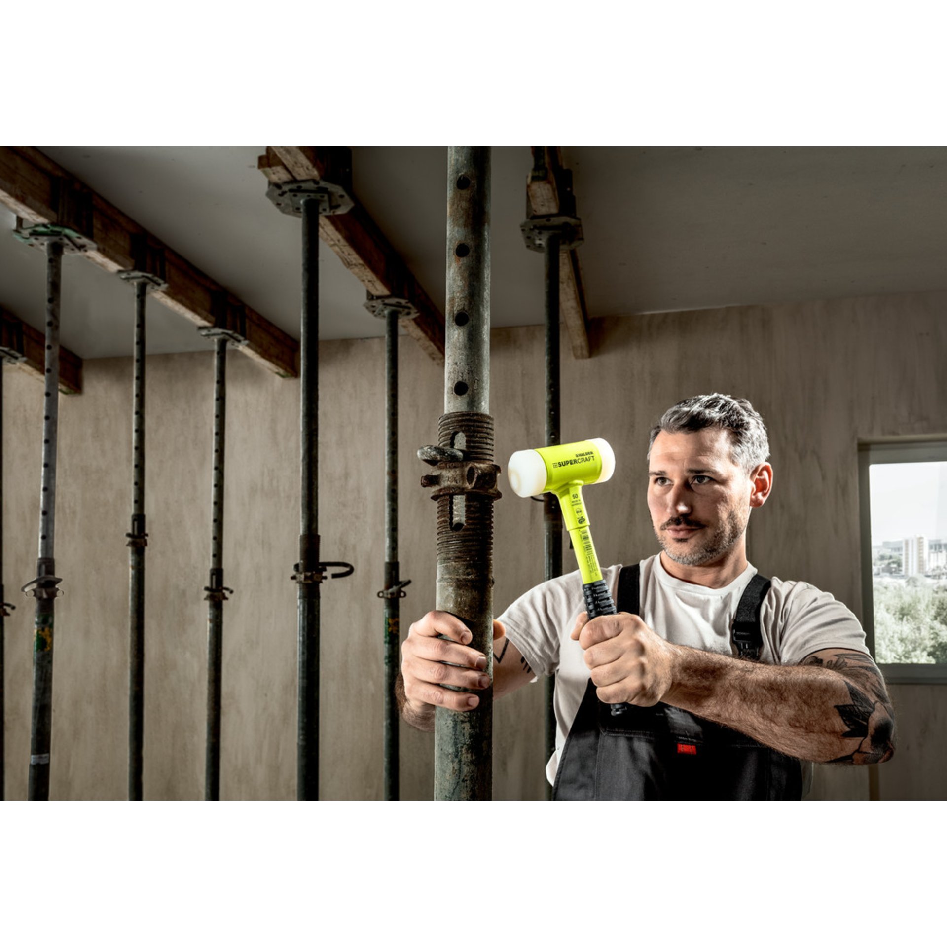 Drinnen, Innenarchitektur, Person, Arbeiter, Hammer