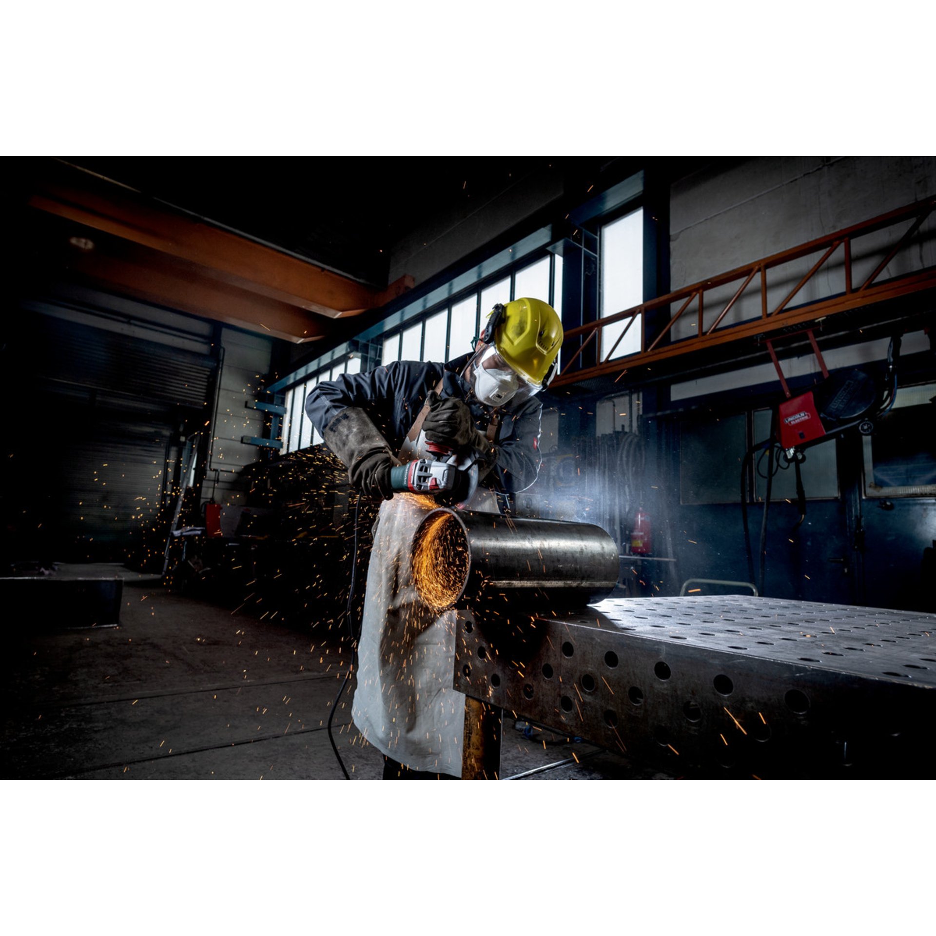 Person, Arbeiter, Handschuh, Helm, Fabrik