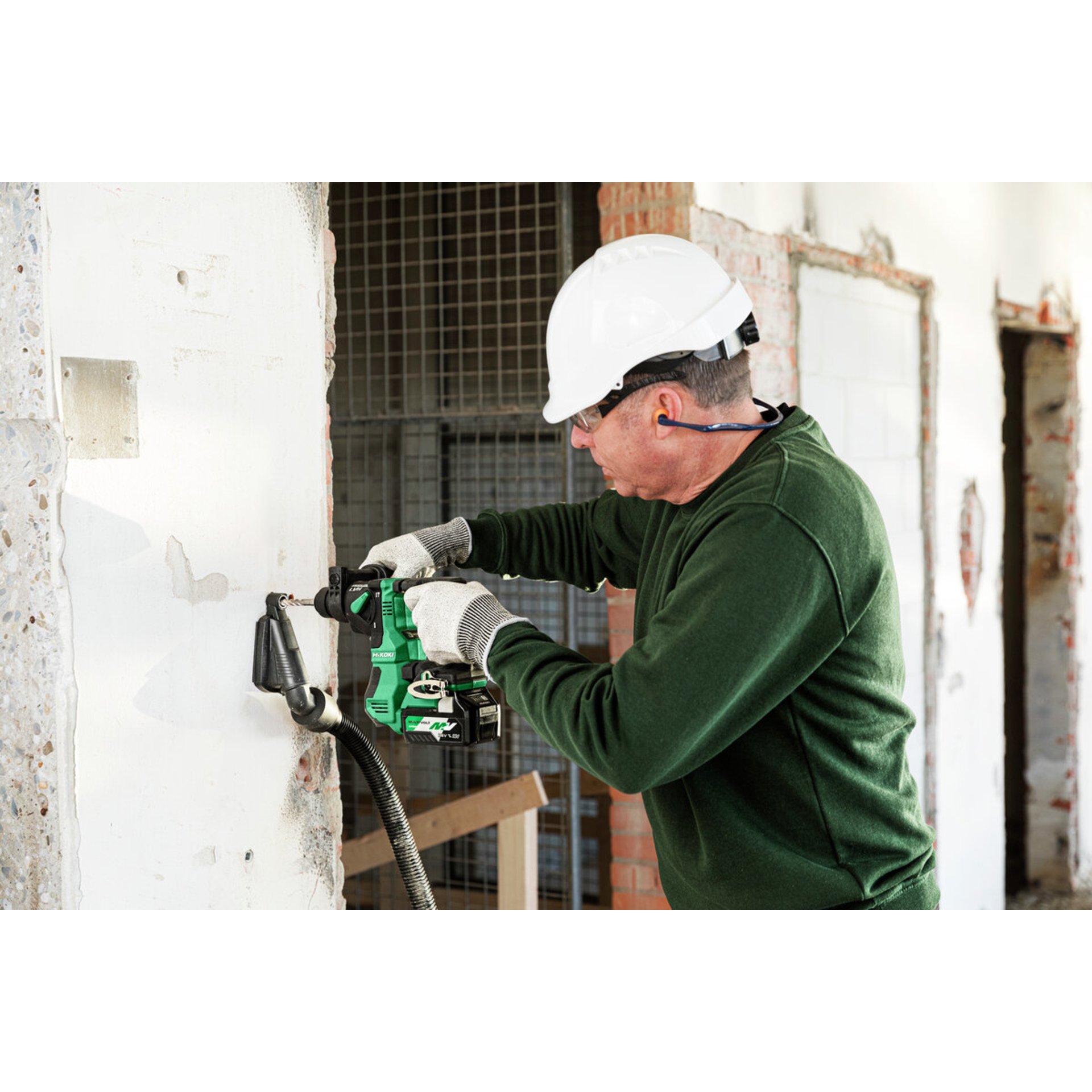 Person, Arbeiter, Elektrische Bohrmaschine, Handschuh, Helm