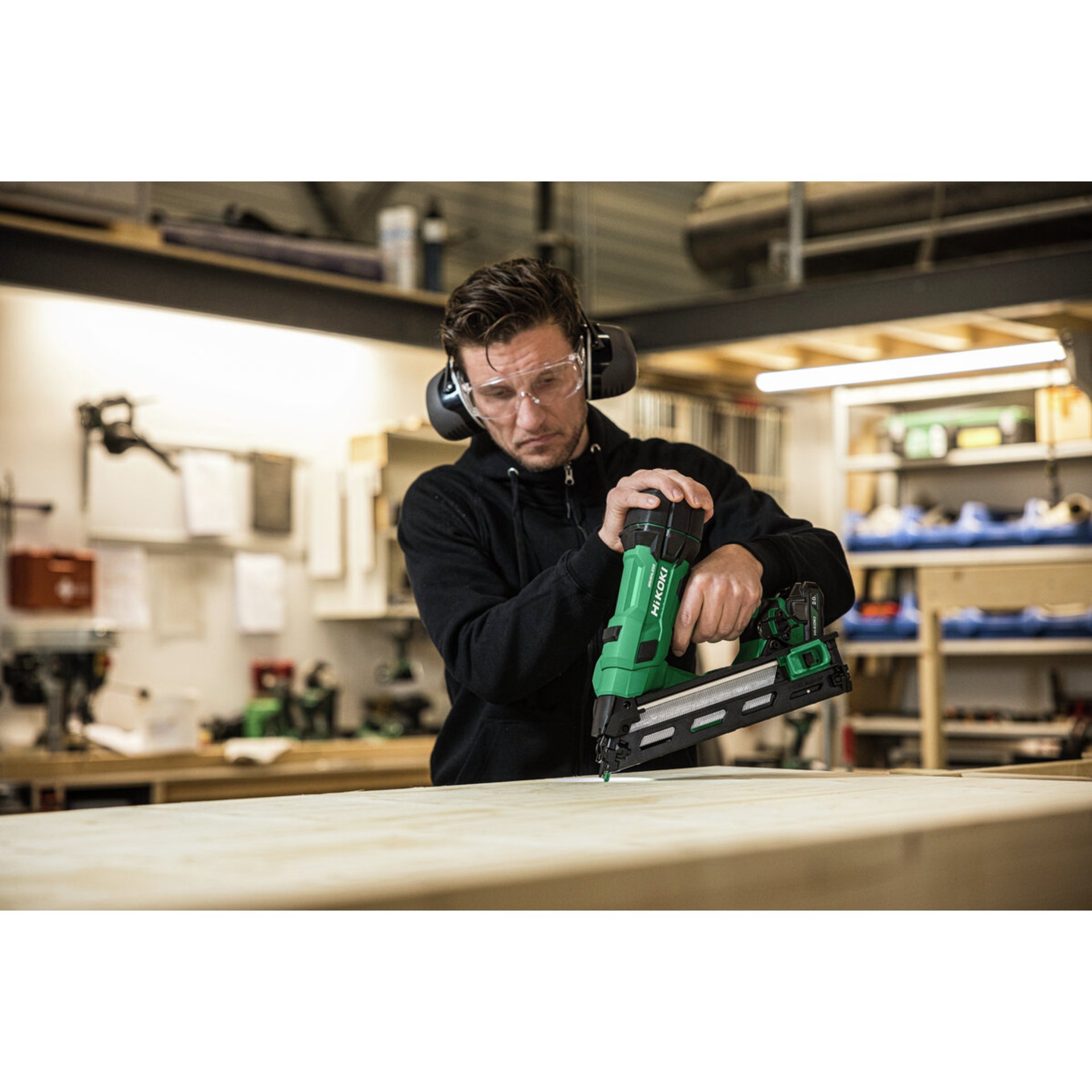 Elektrische Bohrmaschine, Erwachsener, Männlich, Mann, Person