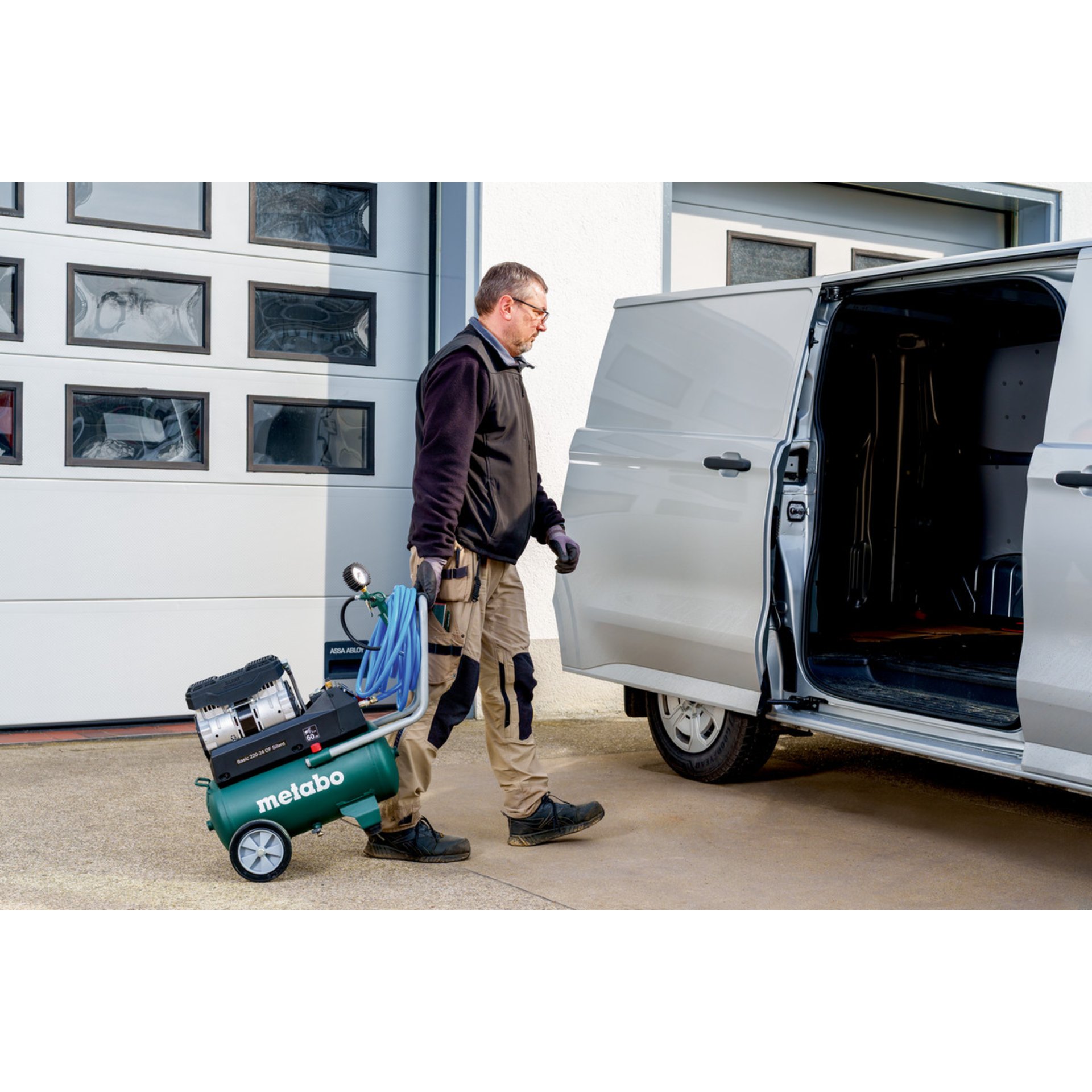 Erwachsener, Männlich, Mann, Person, Auto