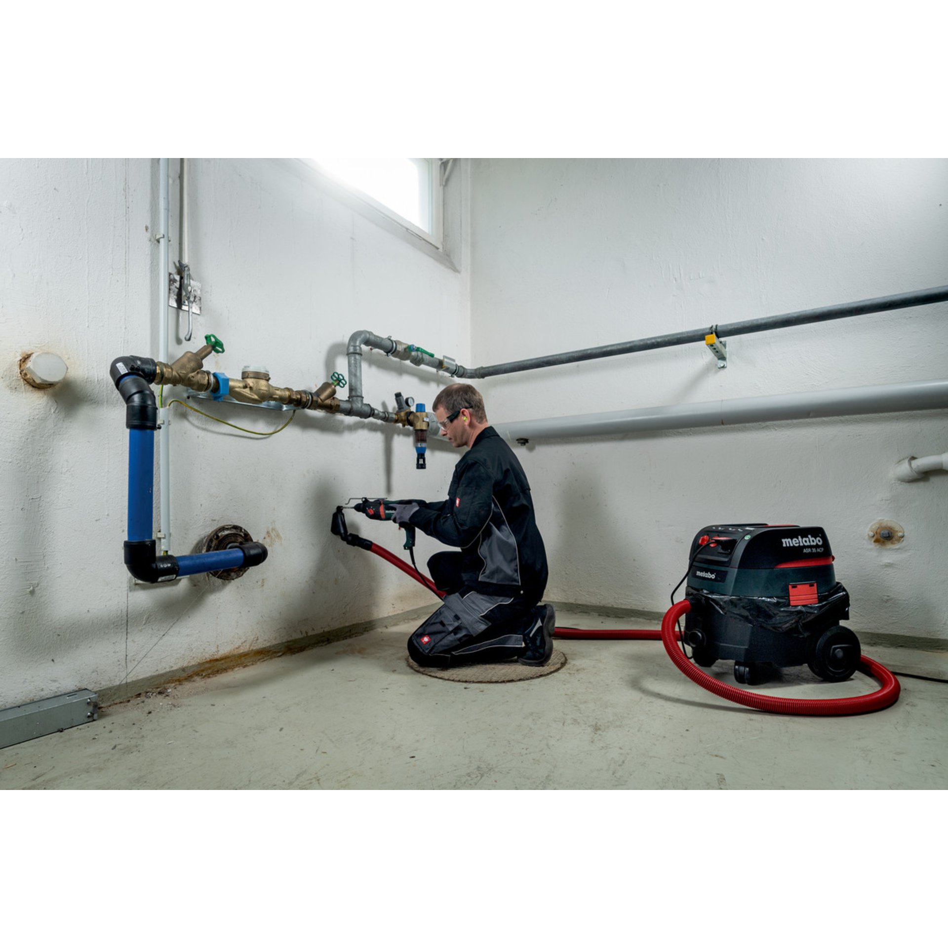 Bekleidung, Handschuh, Person, Schuh, Klempnerarbeiten