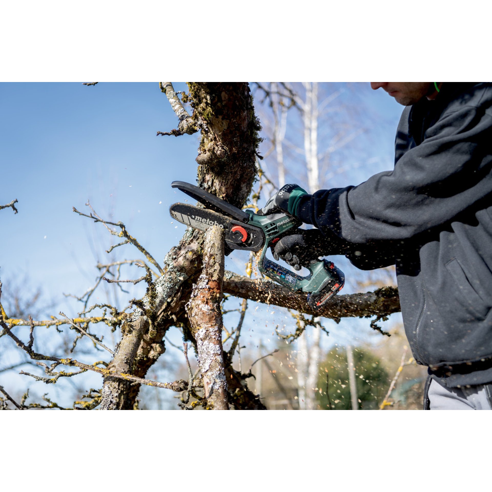 Person, E-Scooter, Fahrzeug, Kleidung, Handschuh