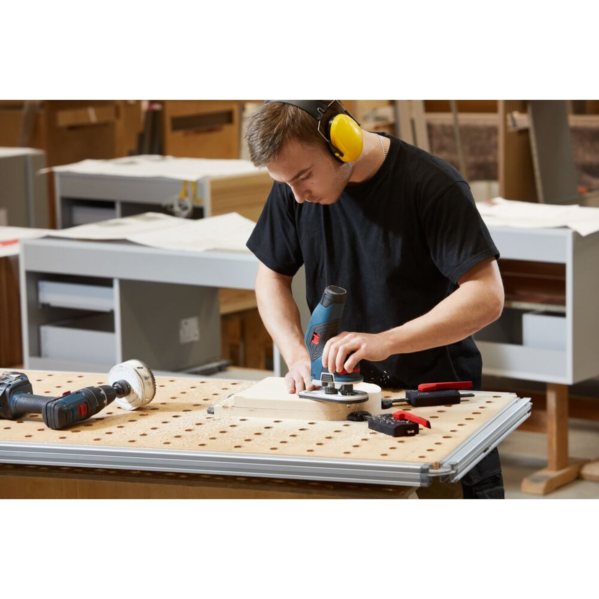 Person, Holzbearbeitung