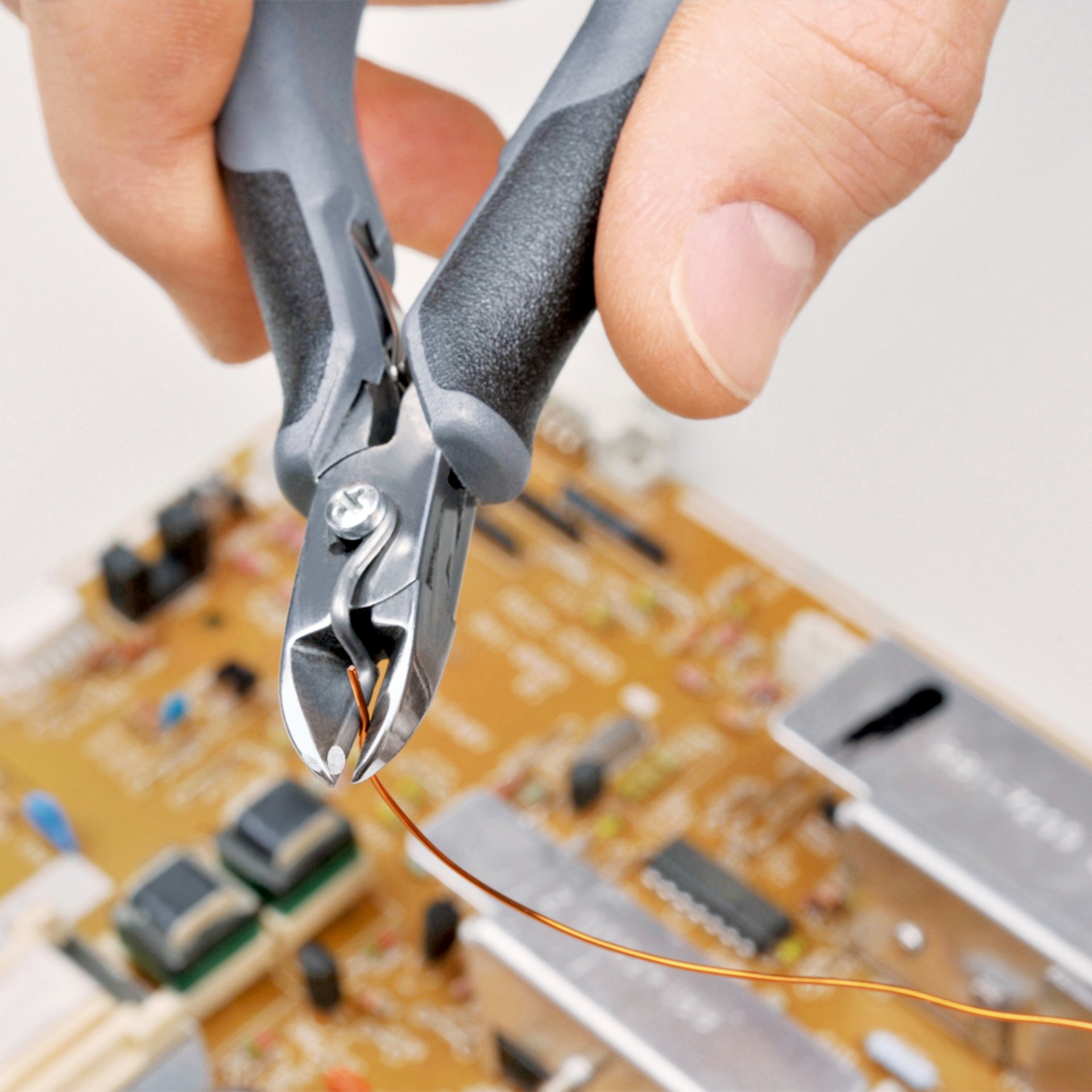 Elektronik, Hardware