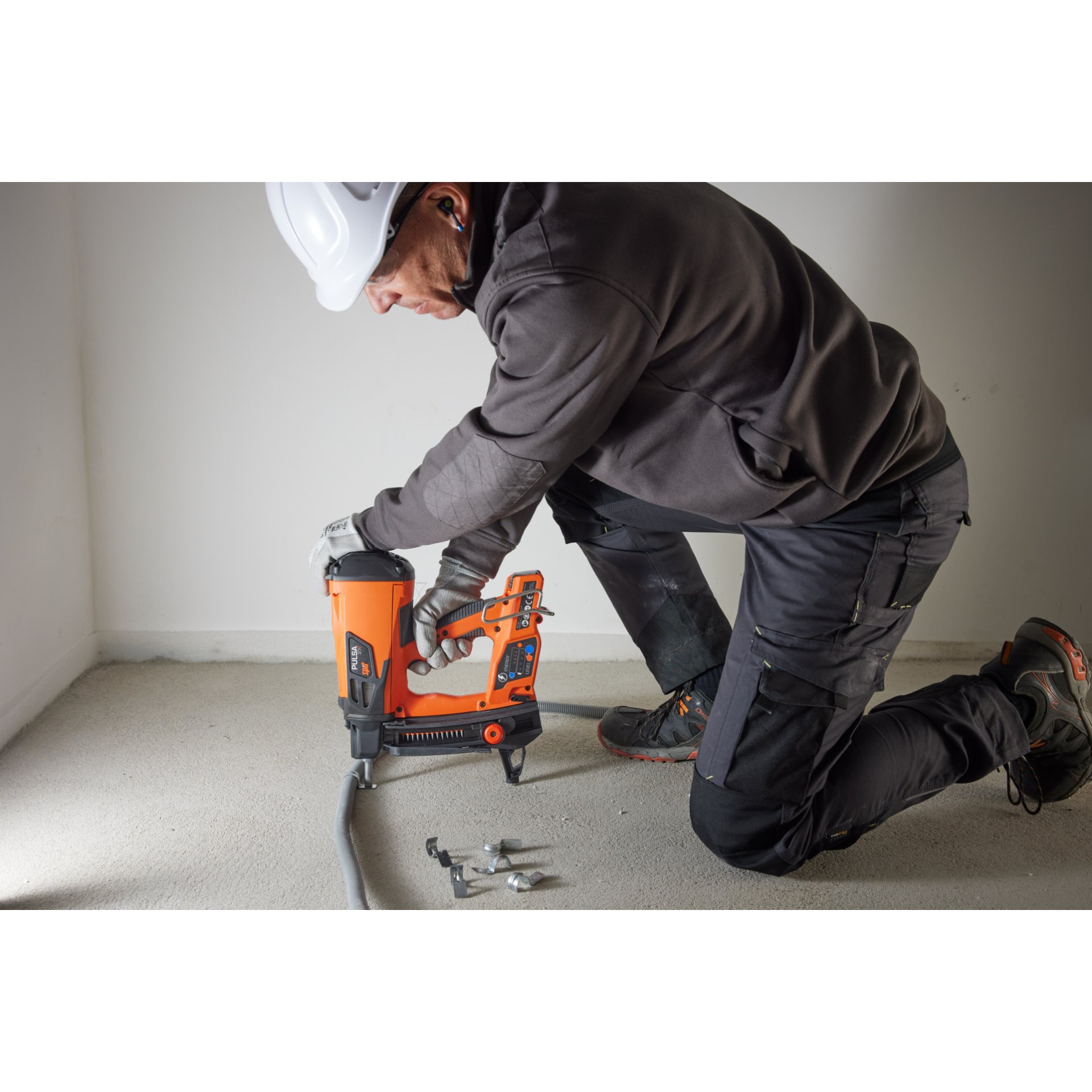 Gerät, Elektrische Bohrmaschine, Werkzeug, Person, Arbeiter