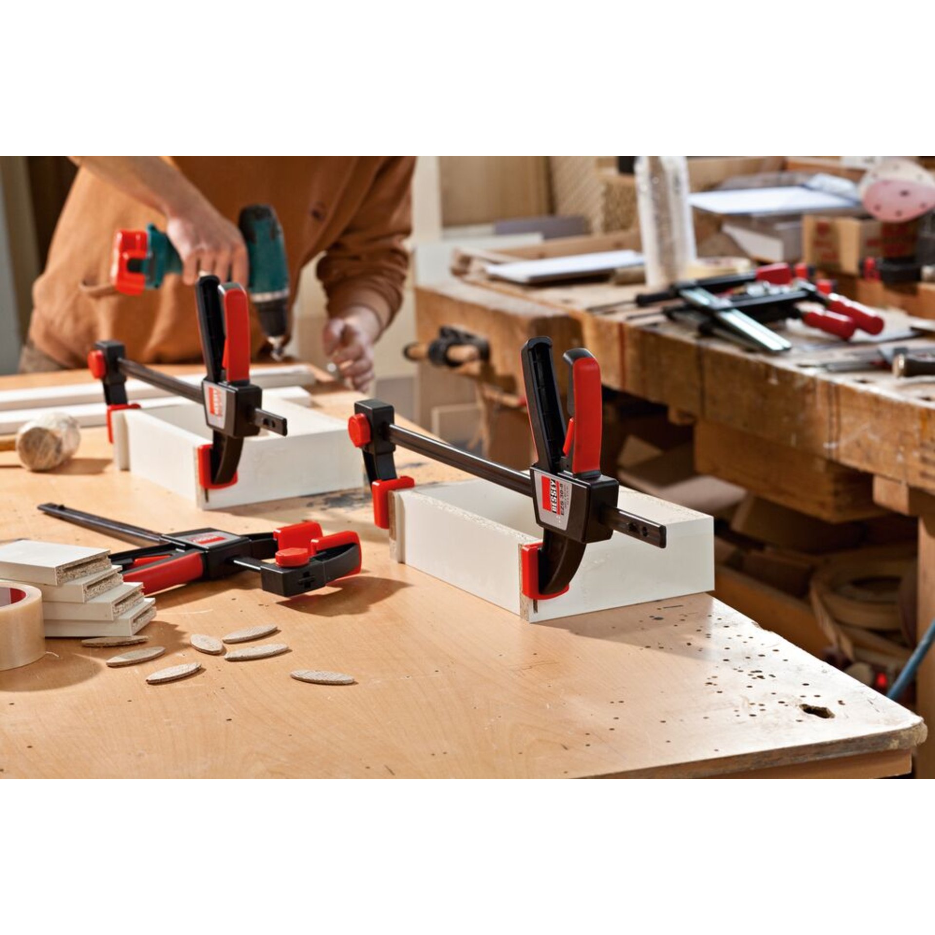 Gerät, Elektrische Bohrmaschine, Werkzeug, Person